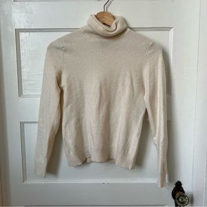 Lord & Taylor cashmere sweater